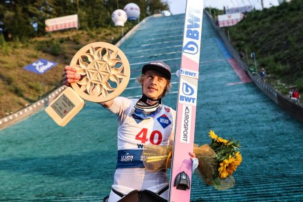 Złoty Dawid Kubacki na FIS Grand Prix